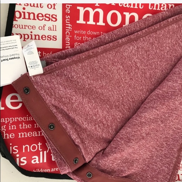 NWT HTAU LULULEMON VINYASA SCARF BUTTON AUBURN OS - Picture 6 of 8
